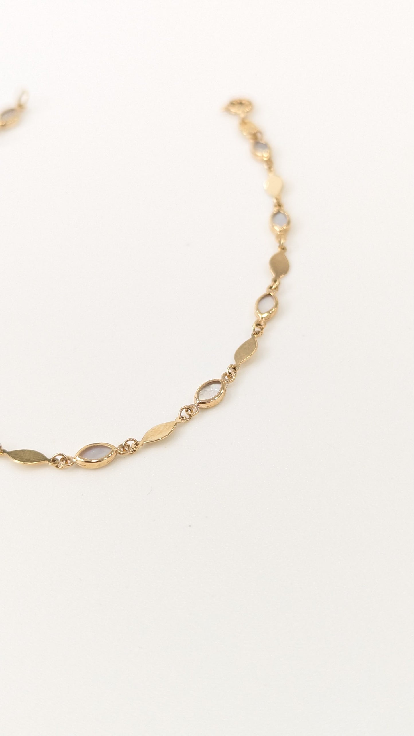 Simple Gold Bracelet with Mother of Pearl